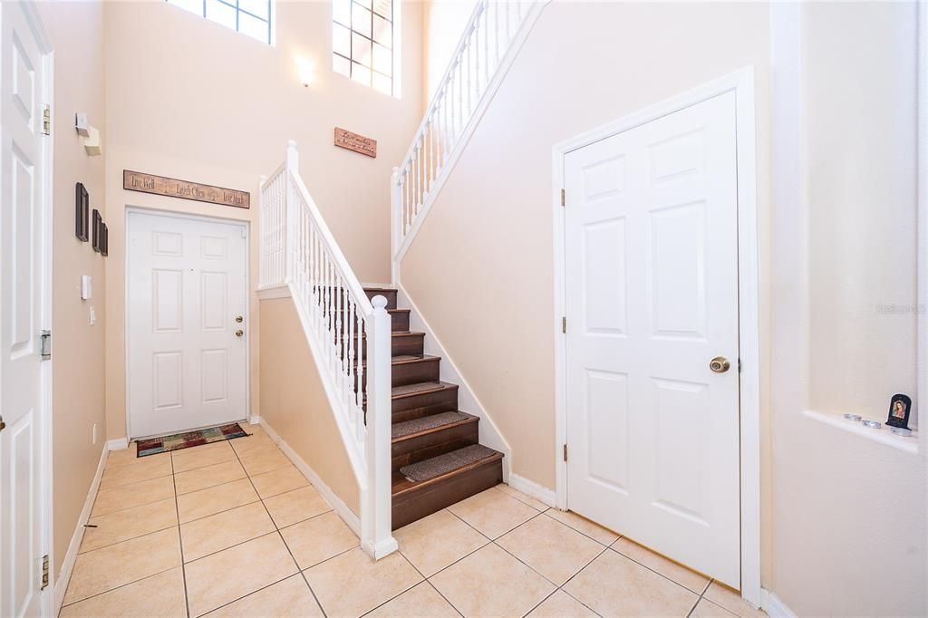 For Sale: $310,000 (2 beds, 2 baths, 1273 Square Feet)