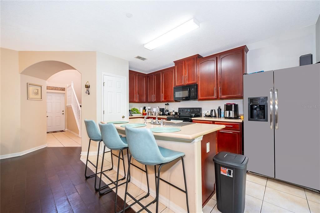 For Sale: $310,000 (2 beds, 2 baths, 1273 Square Feet)