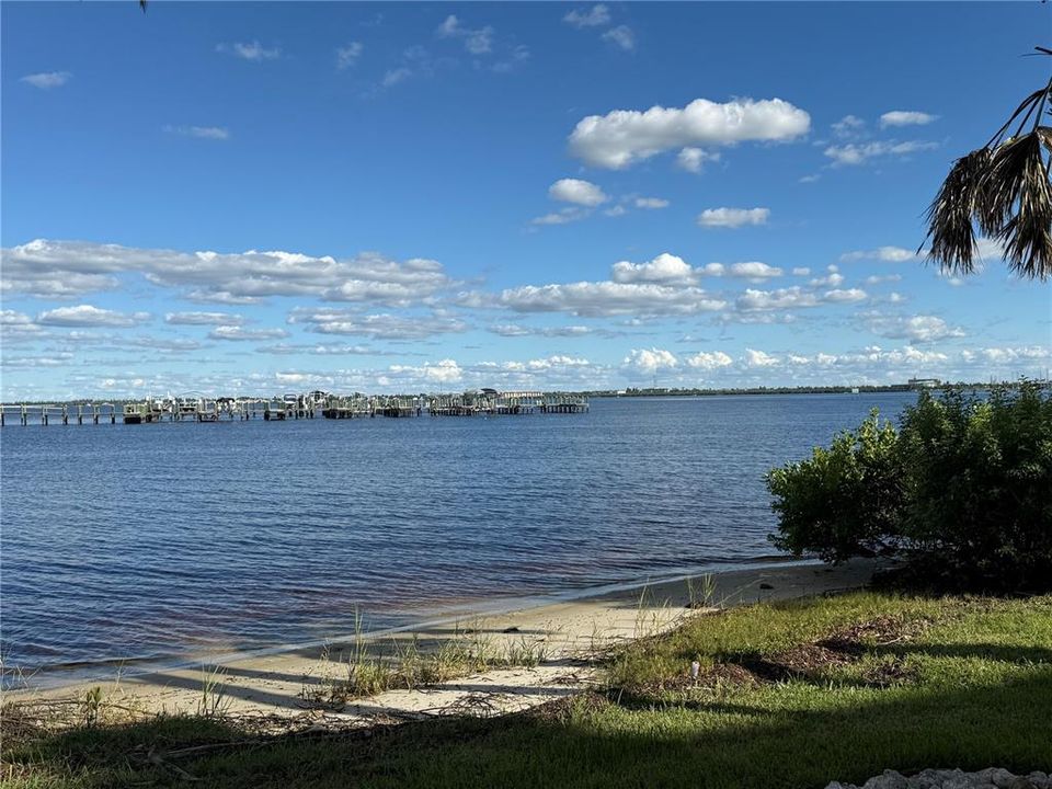 For Rent: $2,100 (3 beds, 2 baths, 1759 Square Feet)