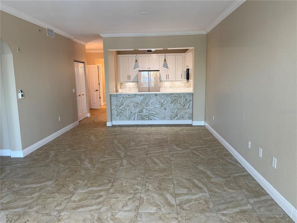 For Rent: $2,100 (3 beds, 2 baths, 1759 Square Feet)