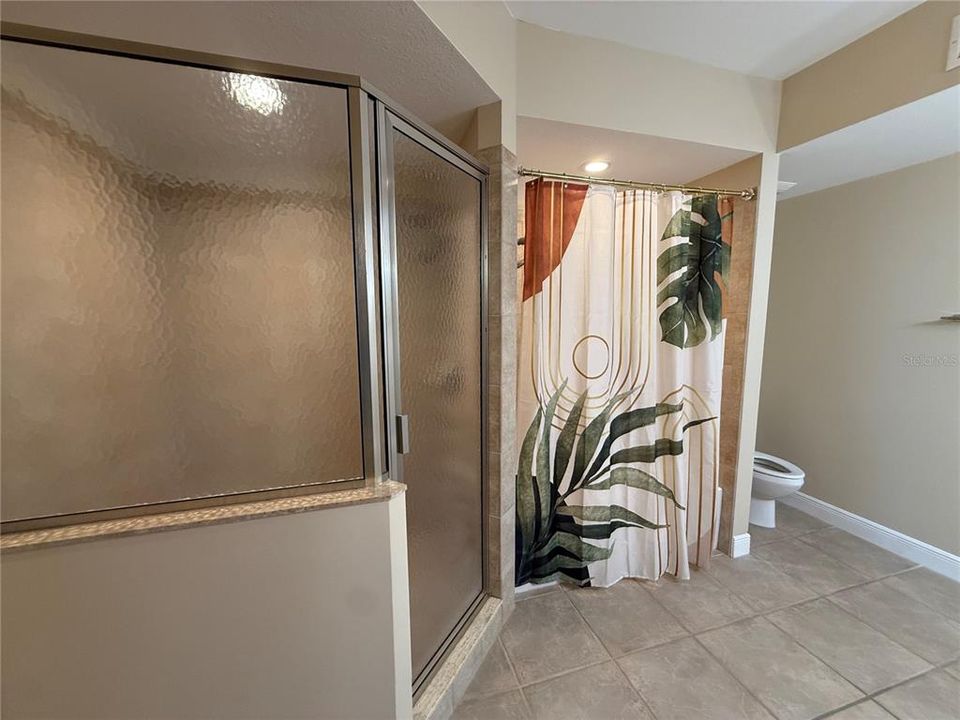 For Rent: $2,100 (3 beds, 2 baths, 1759 Square Feet)