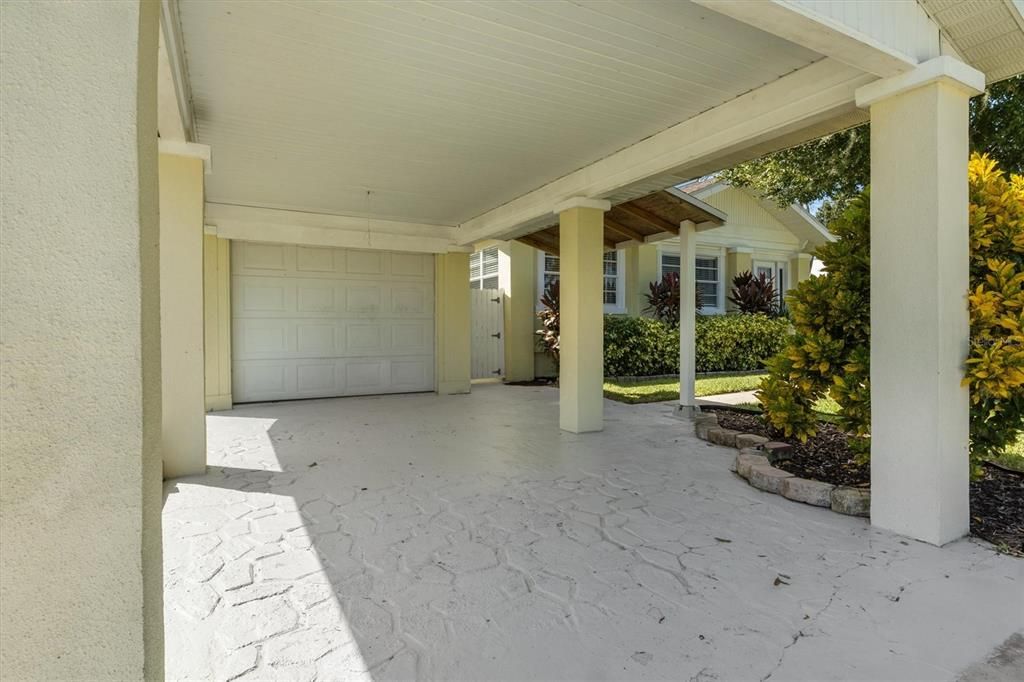 Active With Contract: $415,000 (2 beds, 2 baths, 1786 Square Feet)