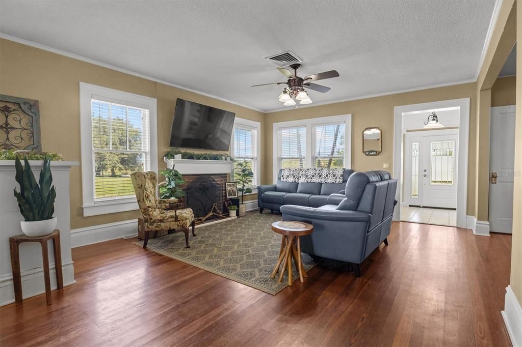 Active With Contract: $415,000 (2 beds, 2 baths, 1786 Square Feet)