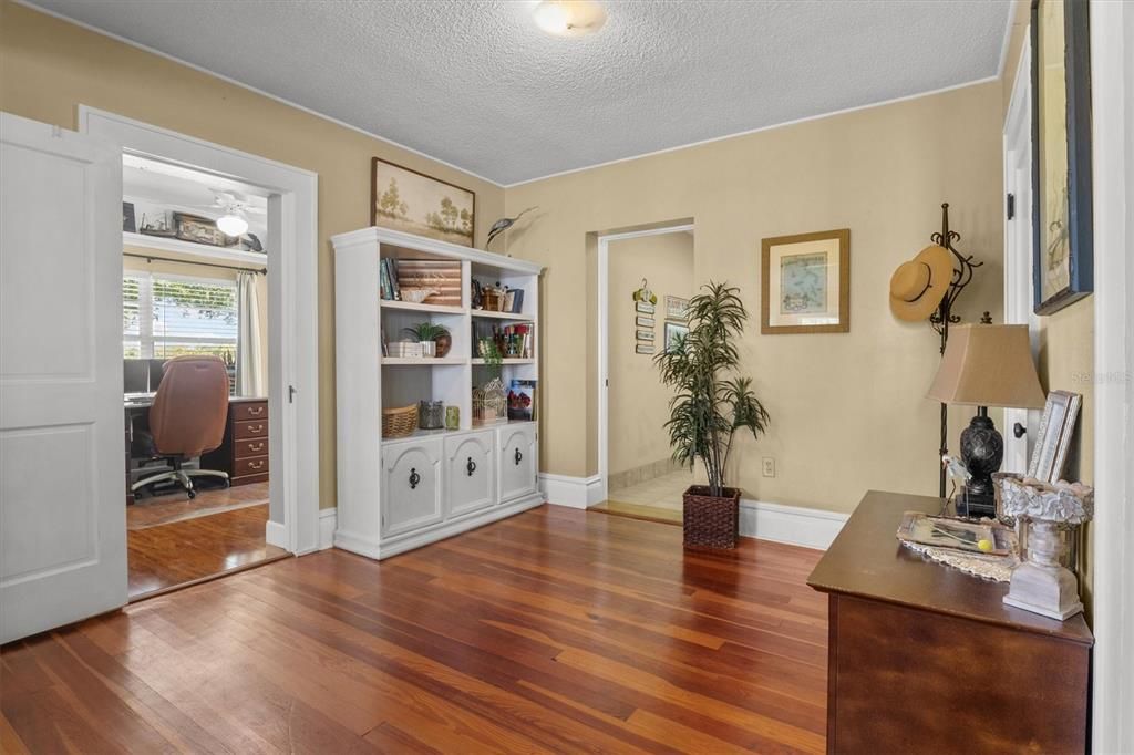 Active With Contract: $415,000 (2 beds, 2 baths, 1786 Square Feet)