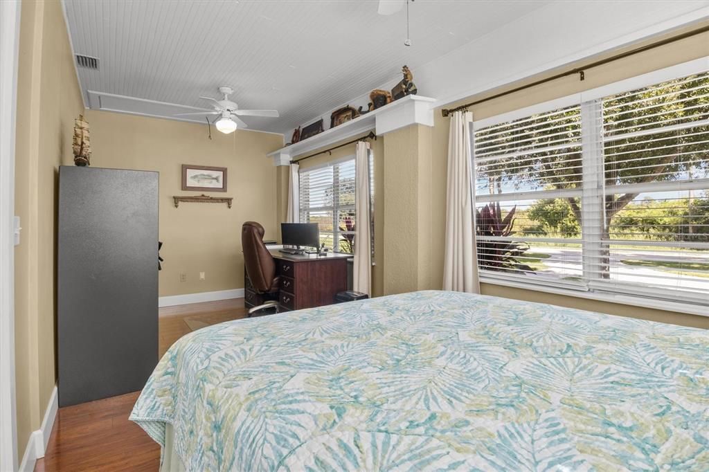 Active With Contract: $415,000 (2 beds, 2 baths, 1786 Square Feet)