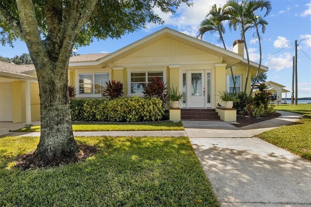 Active With Contract: $415,000 (2 beds, 2 baths, 1786 Square Feet)