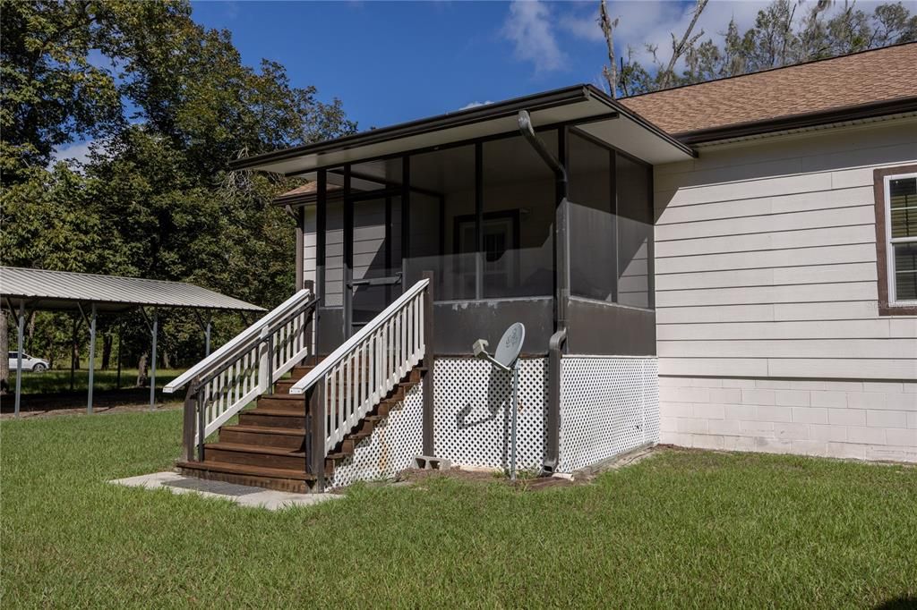 For Sale: $450,000 (3 beds, 2 baths, 1595 Square Feet)