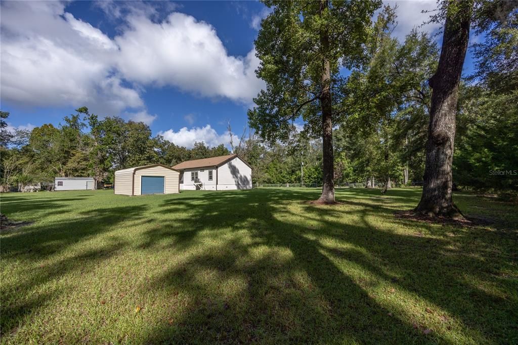 For Sale: $450,000 (3 beds, 2 baths, 1595 Square Feet)