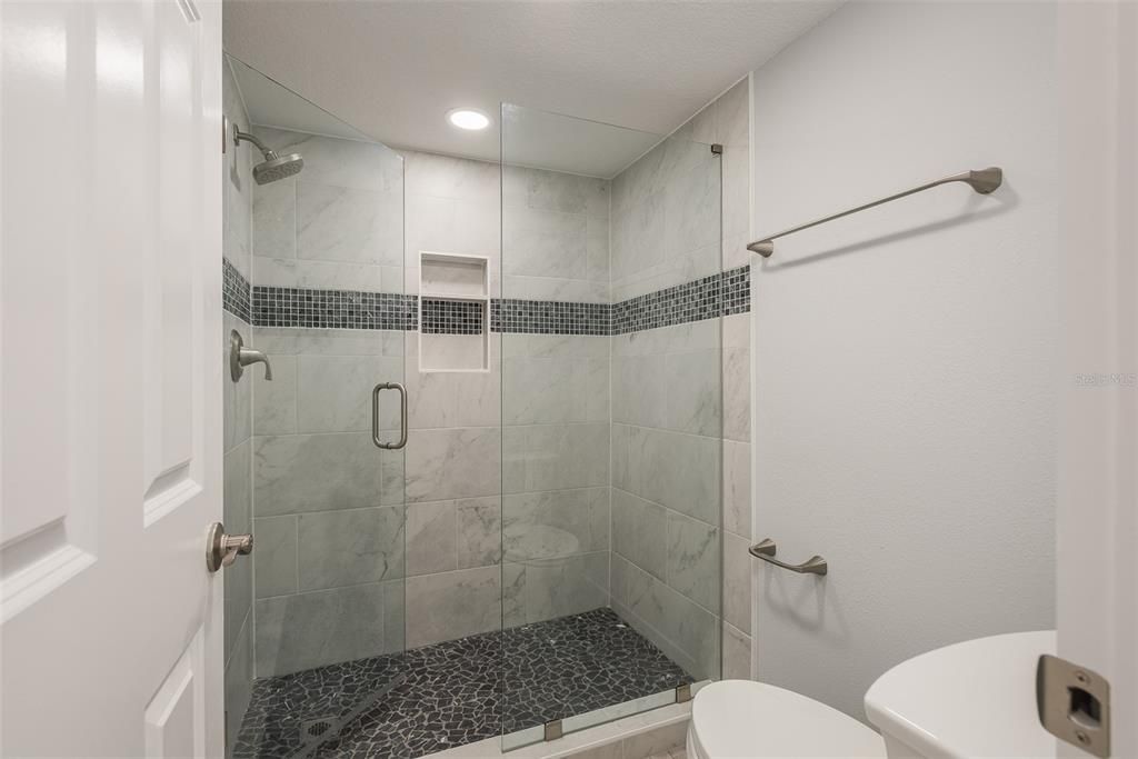 For Sale: $385,000 (2 beds, 2 baths, 1236 Square Feet)