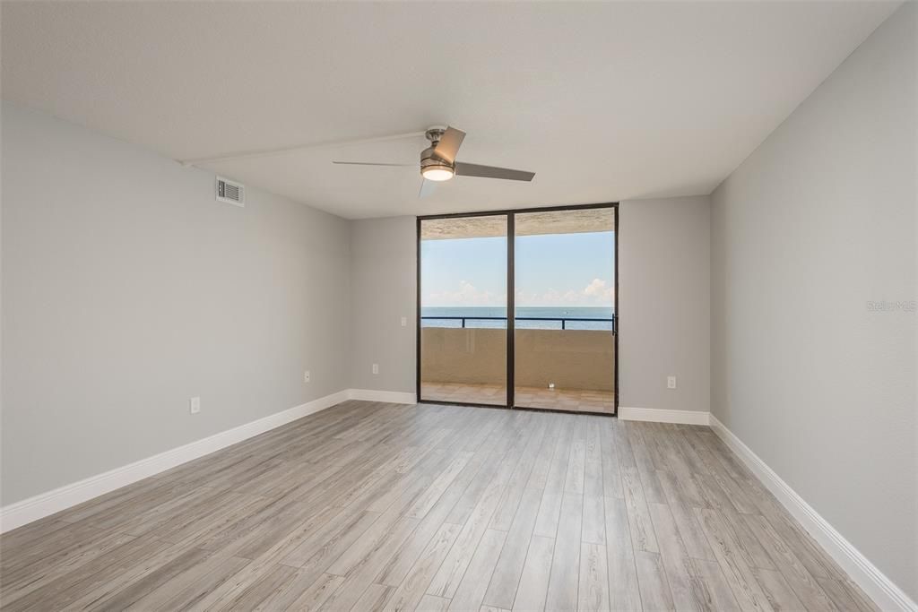 For Sale: $385,000 (2 beds, 2 baths, 1236 Square Feet)