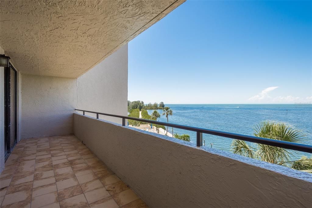 For Sale: $385,000 (2 beds, 2 baths, 1236 Square Feet)