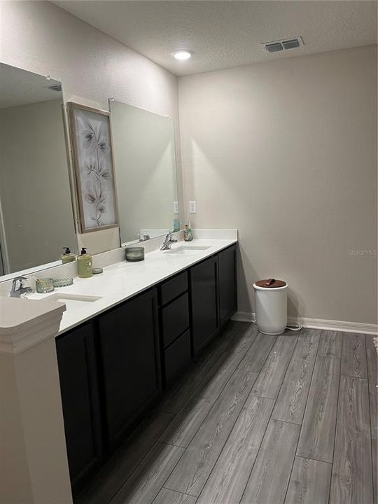 出租: $2,300 (3 贝兹, 2 浴室, 1858 平方英尺)