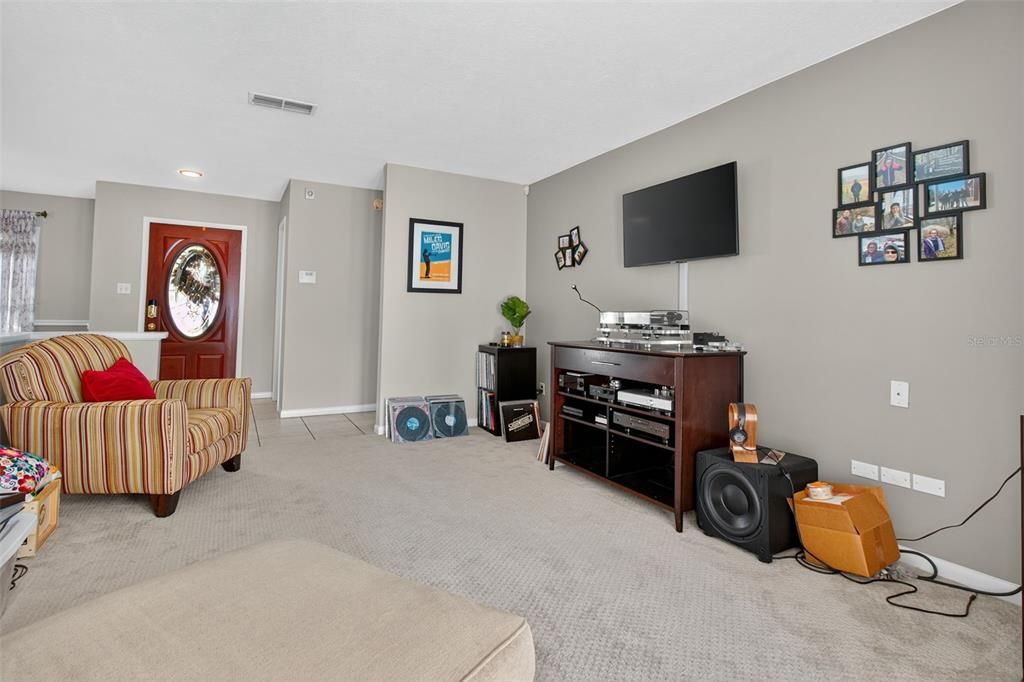 En Venta: $459,000 (4 camas, 2 baños, 2072 Pies cuadrados)