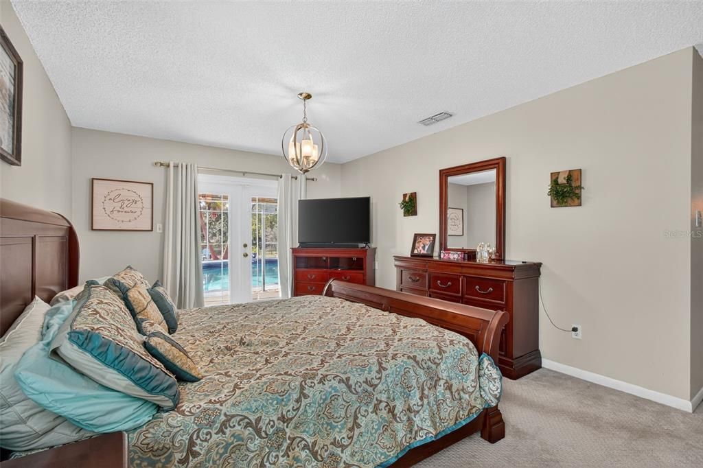 En Venta: $459,000 (4 camas, 2 baños, 2072 Pies cuadrados)