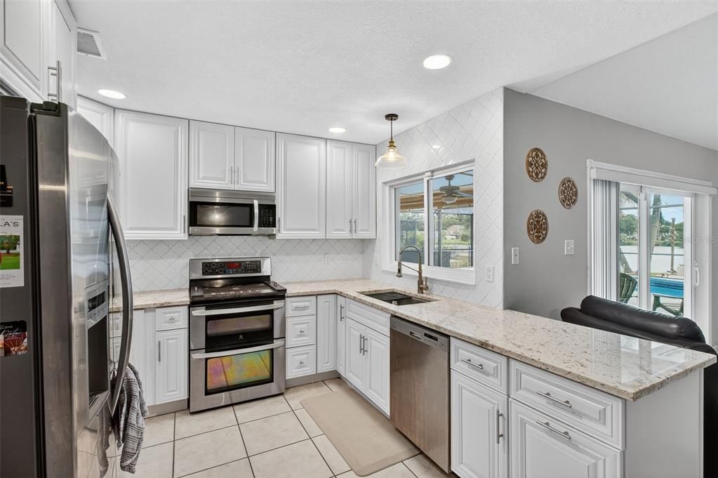 En Venta: $459,000 (4 camas, 2 baños, 2072 Pies cuadrados)