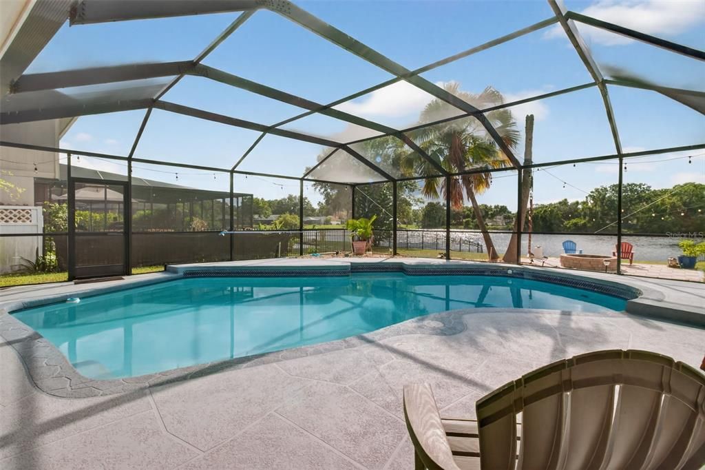 En Venta: $459,000 (4 camas, 2 baños, 2072 Pies cuadrados)