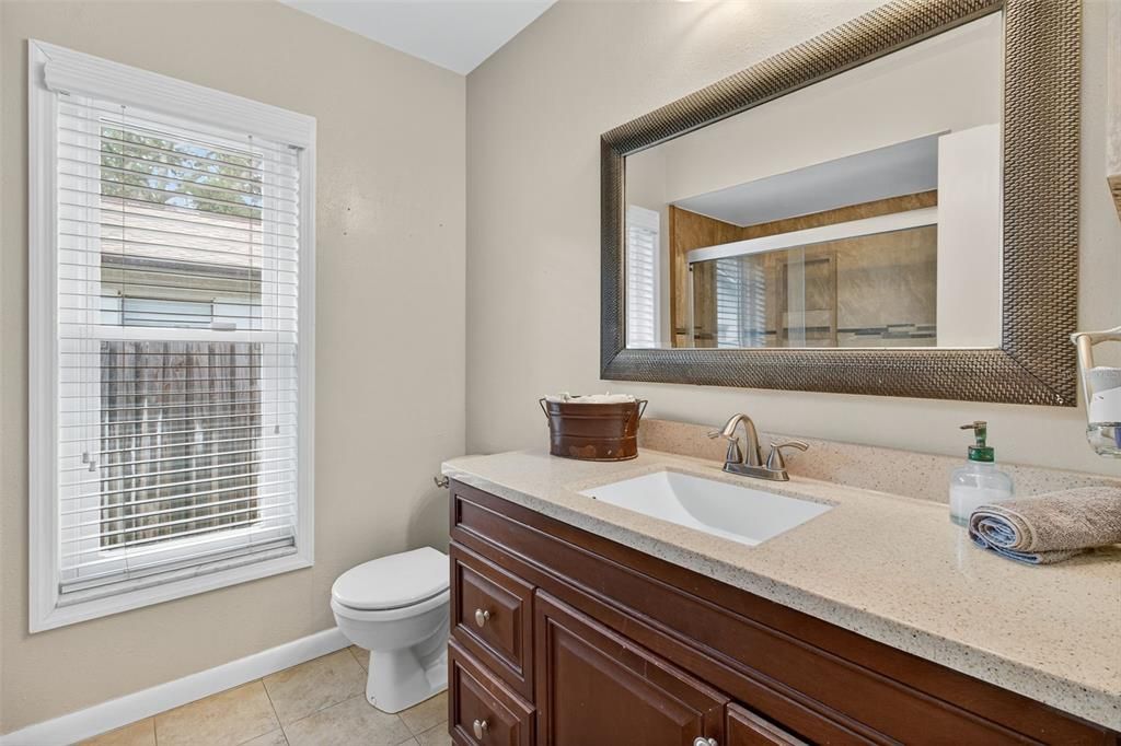 En Venta: $459,000 (4 camas, 2 baños, 2072 Pies cuadrados)