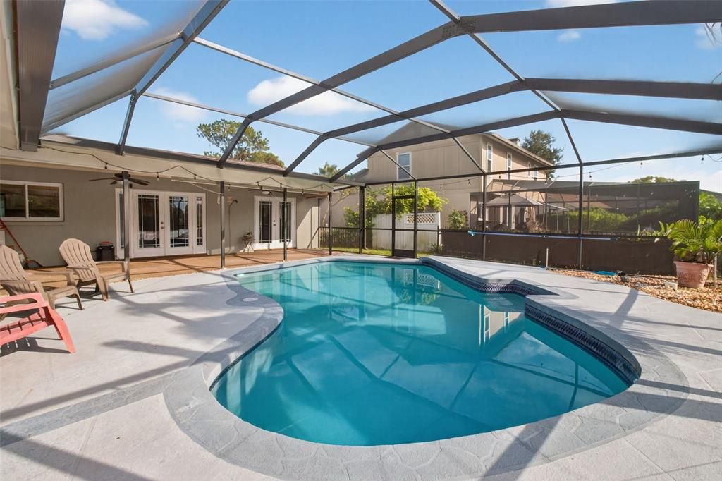 En Venta: $459,000 (4 camas, 2 baños, 2072 Pies cuadrados)