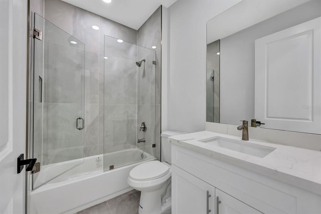 На продажу: $275,000 (3 спален, 2 ванн, 1130 Квадратных фут)