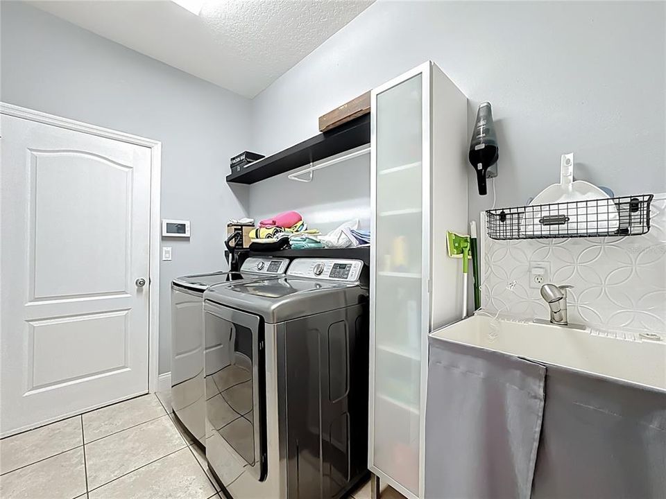 For Sale: $674,990 (4 beds, 2 baths, 2178 Square Feet)