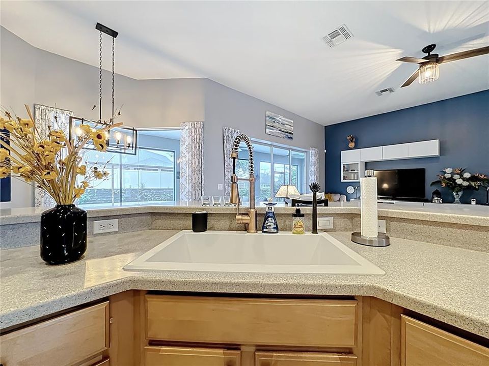 For Sale: $674,990 (4 beds, 2 baths, 2178 Square Feet)