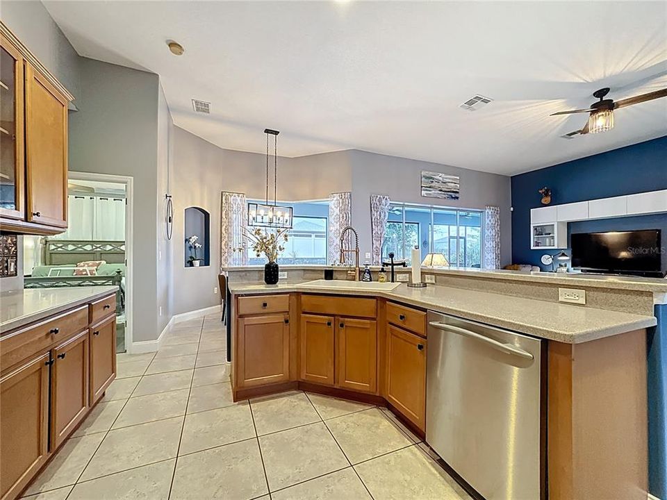 For Sale: $674,990 (4 beds, 2 baths, 2178 Square Feet)