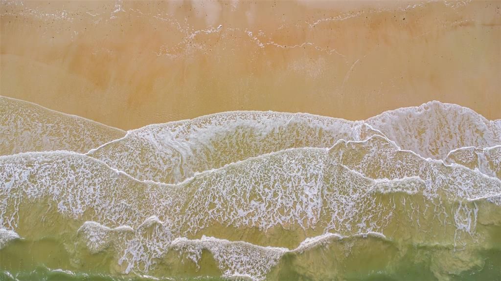 合同活跃: $739,900 (2 贝兹, 2 浴室, 1140 平方英尺)