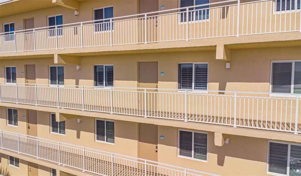 合同活跃: $739,900 (2 贝兹, 2 浴室, 1140 平方英尺)