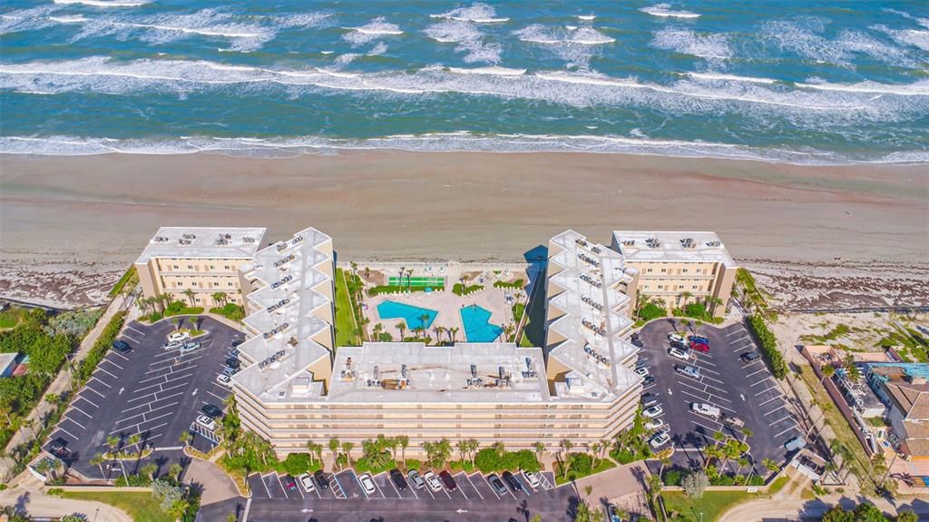 合同活跃: $739,900 (2 贝兹, 2 浴室, 1140 平方英尺)