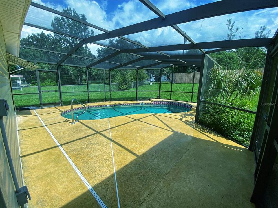 Activo con contrato: $145,000 (2 camas, 2 baños, 1372 Pies cuadrados)