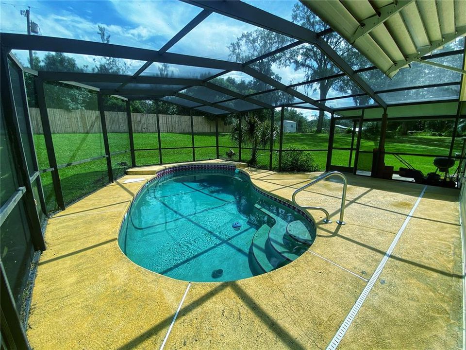 Activo con contrato: $145,000 (2 camas, 2 baños, 1372 Pies cuadrados)