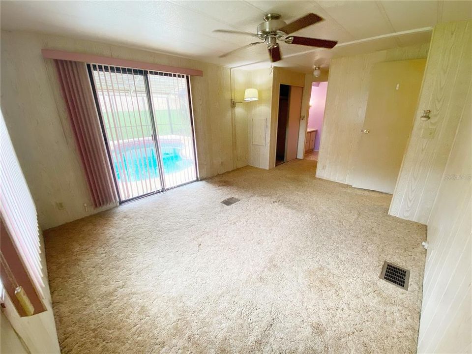 Activo con contrato: $145,000 (2 camas, 2 baños, 1372 Pies cuadrados)