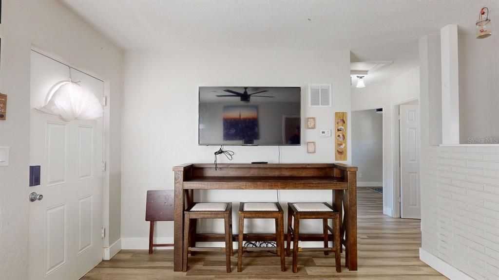 En Venta: $285,000 (3 camas, 1 baños, 920 Pies cuadrados)