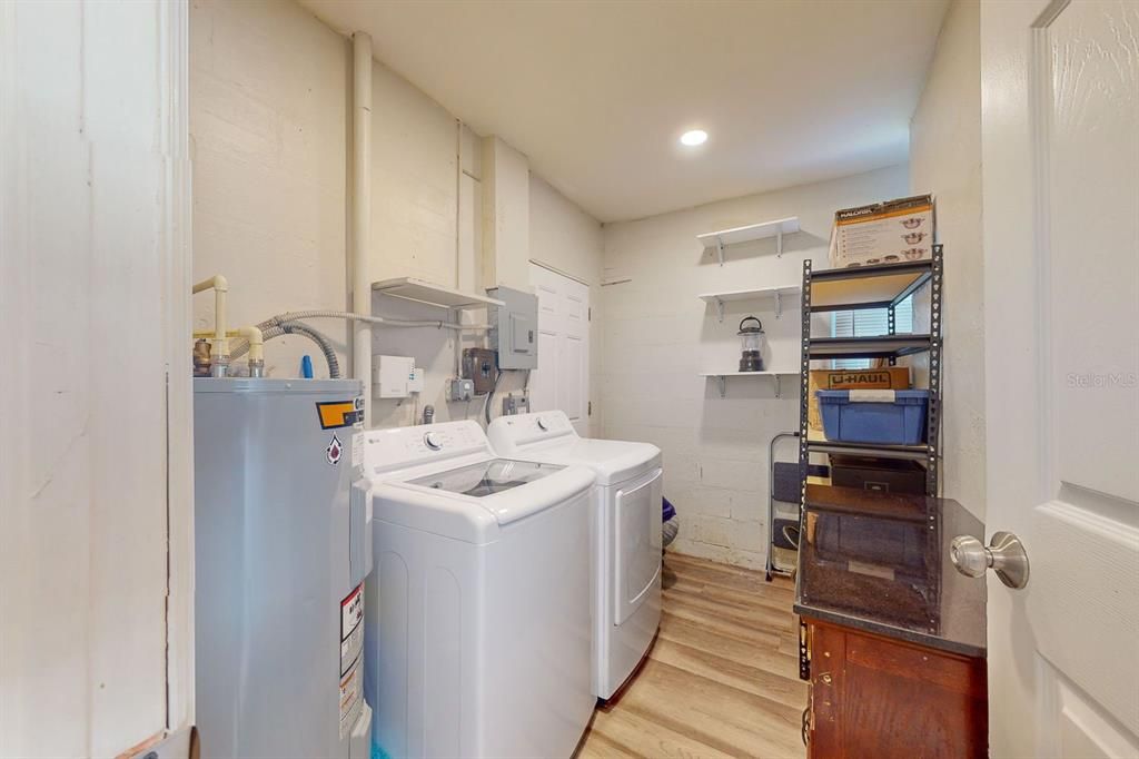 En Venta: $285,000 (3 camas, 1 baños, 920 Pies cuadrados)