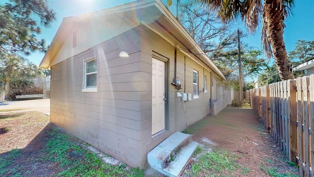 En Venta: $285,000 (3 camas, 1 baños, 920 Pies cuadrados)