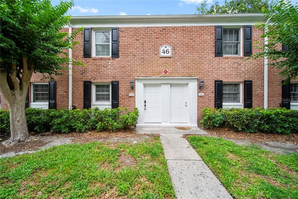 For Rent: $1,900 (2 beds, 1 baths, 928 Square Feet)