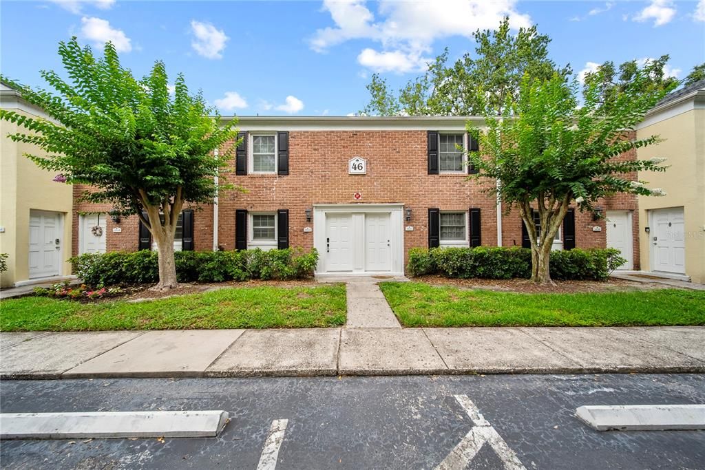 For Rent: $1,900 (2 beds, 1 baths, 928 Square Feet)