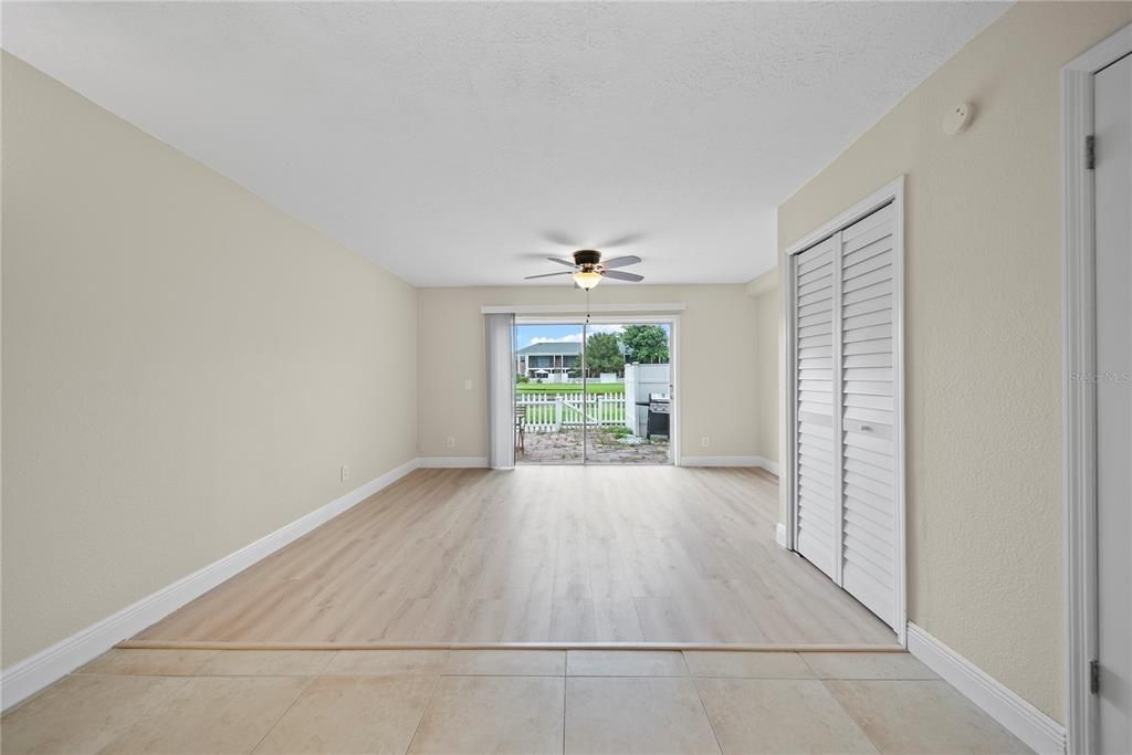 For Rent: $1,900 (2 beds, 1 baths, 928 Square Feet)