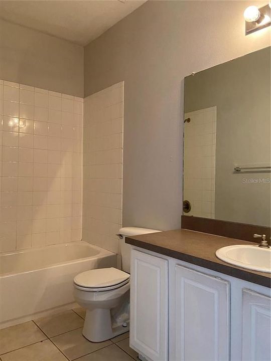 For Rent: $1,900 (2 beds, 2 baths, 1337 Square Feet)