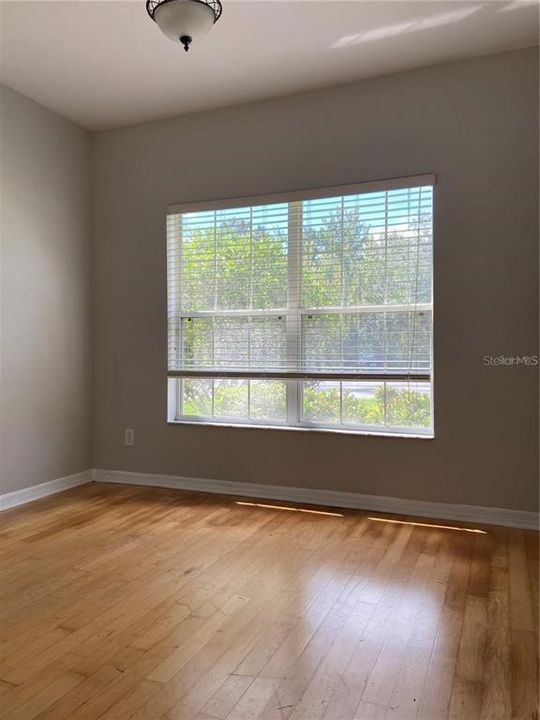 For Rent: $1,900 (2 beds, 2 baths, 1337 Square Feet)