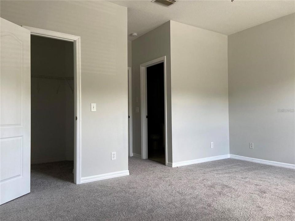 For Rent: $1,900 (2 beds, 2 baths, 1337 Square Feet)