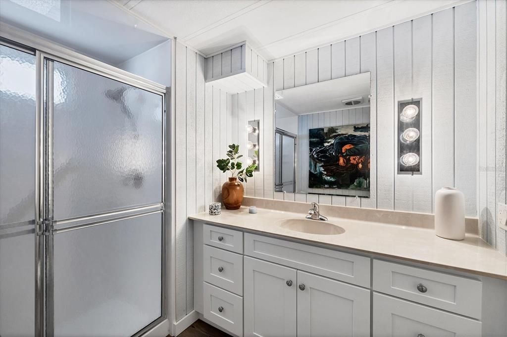 For Sale: $394,000 (2 beds, 2 baths, 1056 Square Feet)