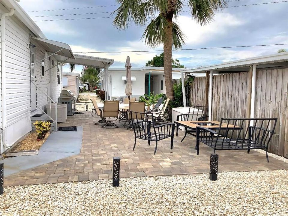 For Sale: $394,000 (2 beds, 2 baths, 1056 Square Feet)