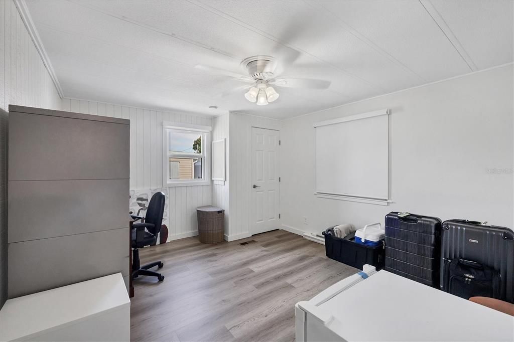 For Sale: $394,000 (2 beds, 2 baths, 1056 Square Feet)