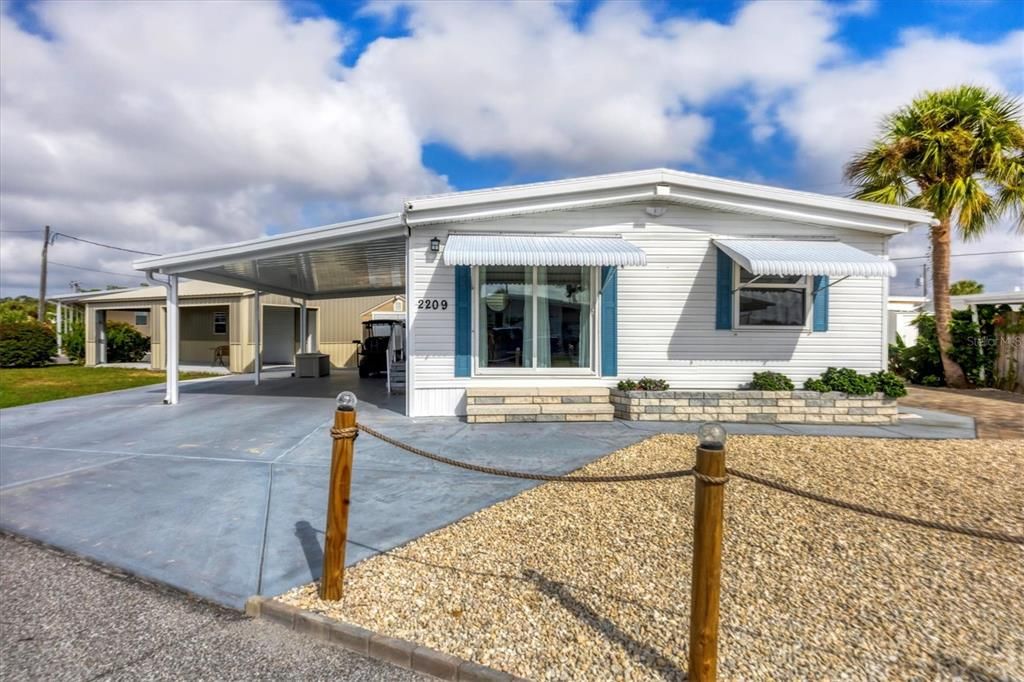 For Sale: $394,000 (2 beds, 2 baths, 1056 Square Feet)