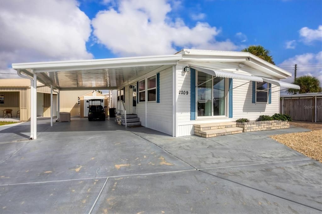 For Sale: $394,000 (2 beds, 2 baths, 1056 Square Feet)