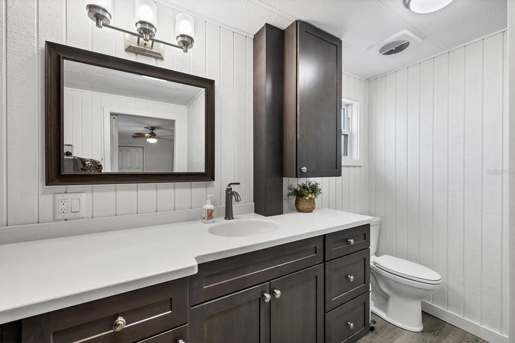 For Sale: $394,000 (2 beds, 2 baths, 1056 Square Feet)