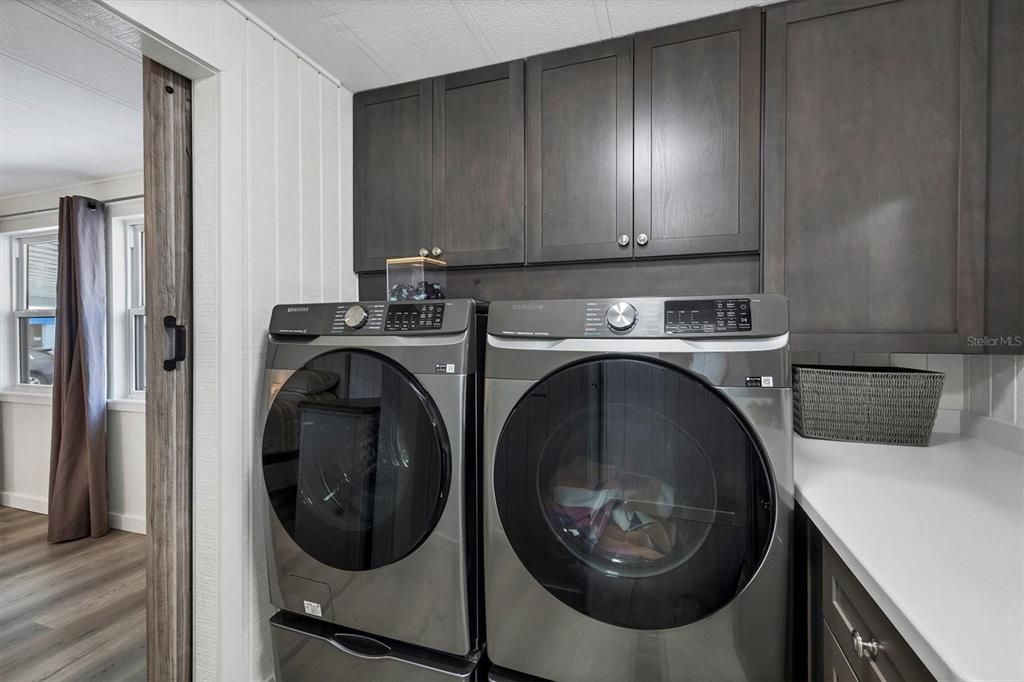 For Sale: $394,000 (2 beds, 2 baths, 1056 Square Feet)