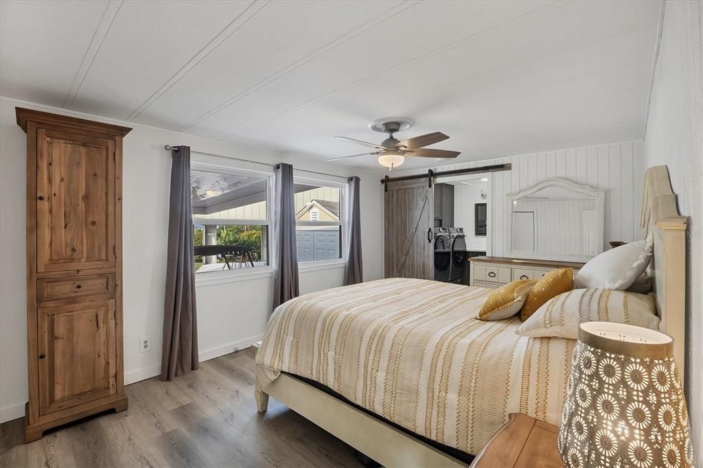 For Sale: $394,000 (2 beds, 2 baths, 1056 Square Feet)