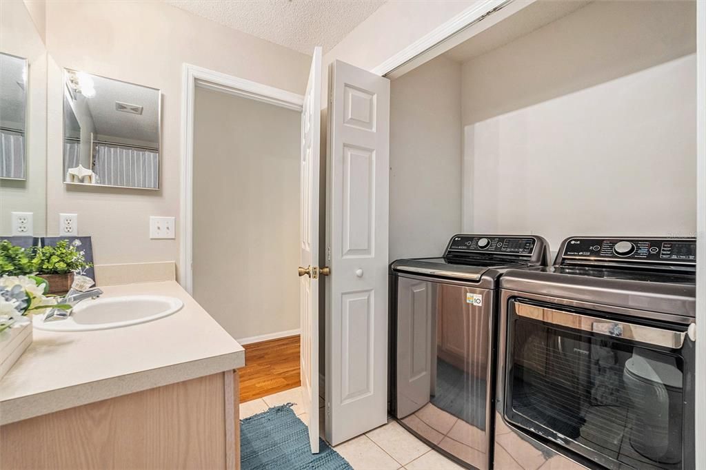 For Sale: $254,000 (2 beds, 2 baths, 1580 Square Feet)